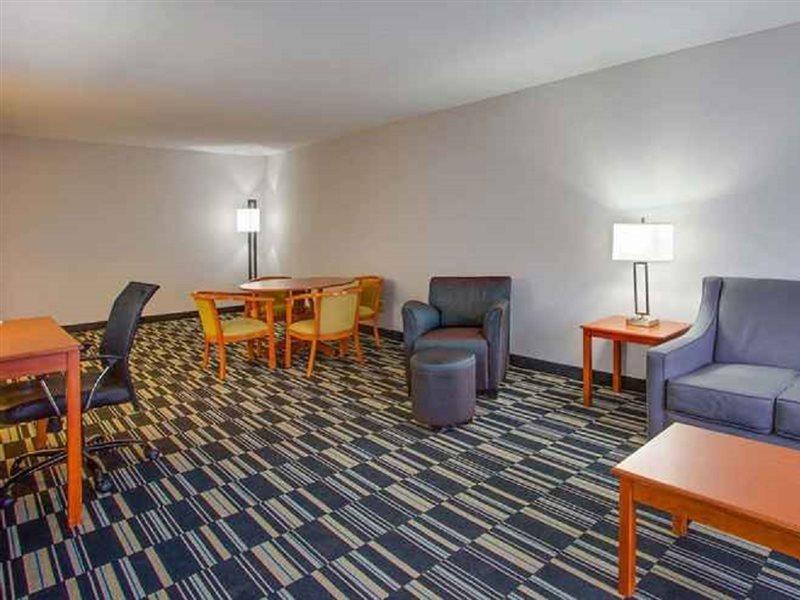 Fairfield Inn & Suites By Marriott Virginia Beach/Norfolk Airport Buitenkant foto