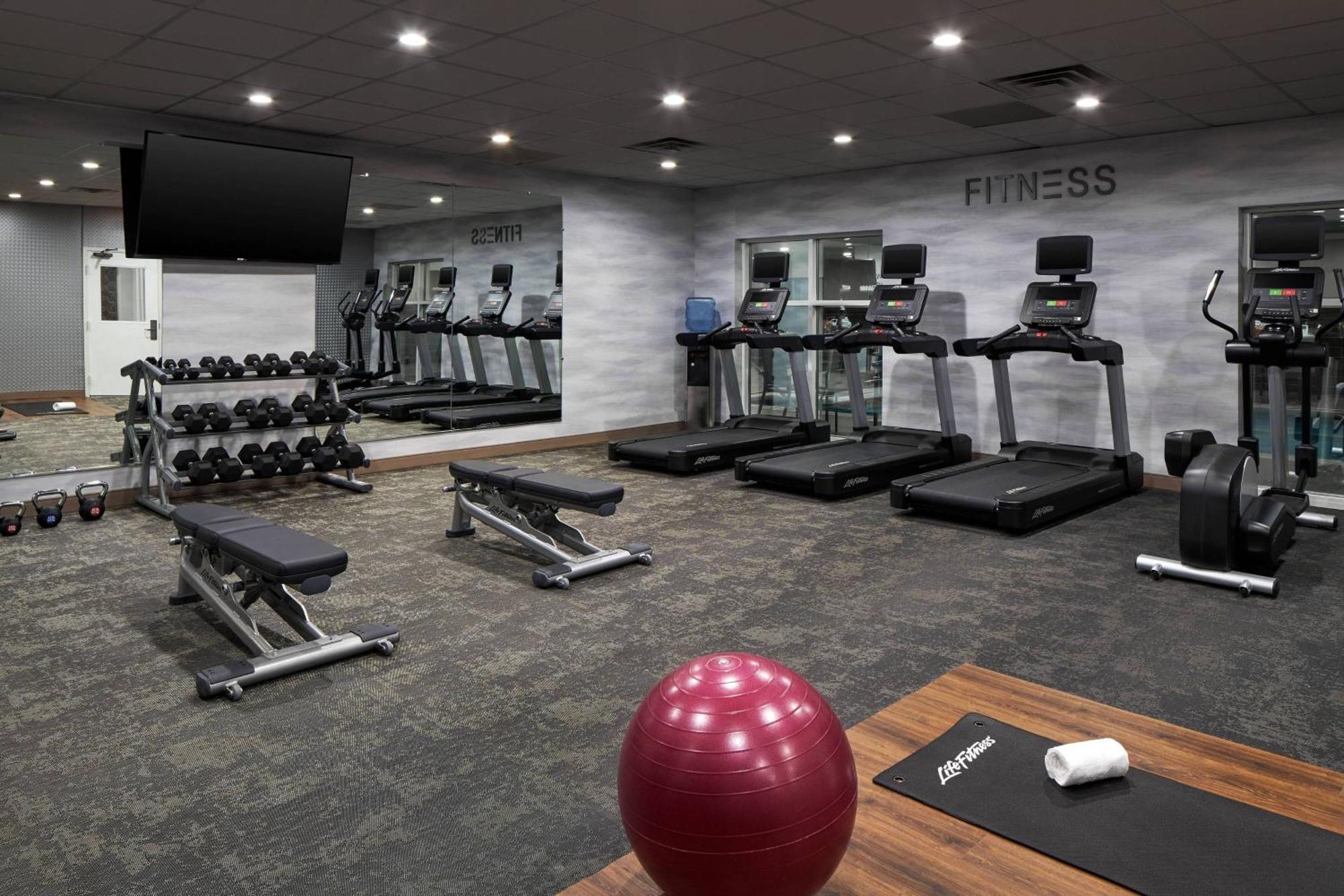 Fairfield Inn & Suites By Marriott Virginia Beach/Norfolk Airport Buitenkant foto